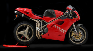 Illustration for article titled Ducati 916: The Superbike, Evolved